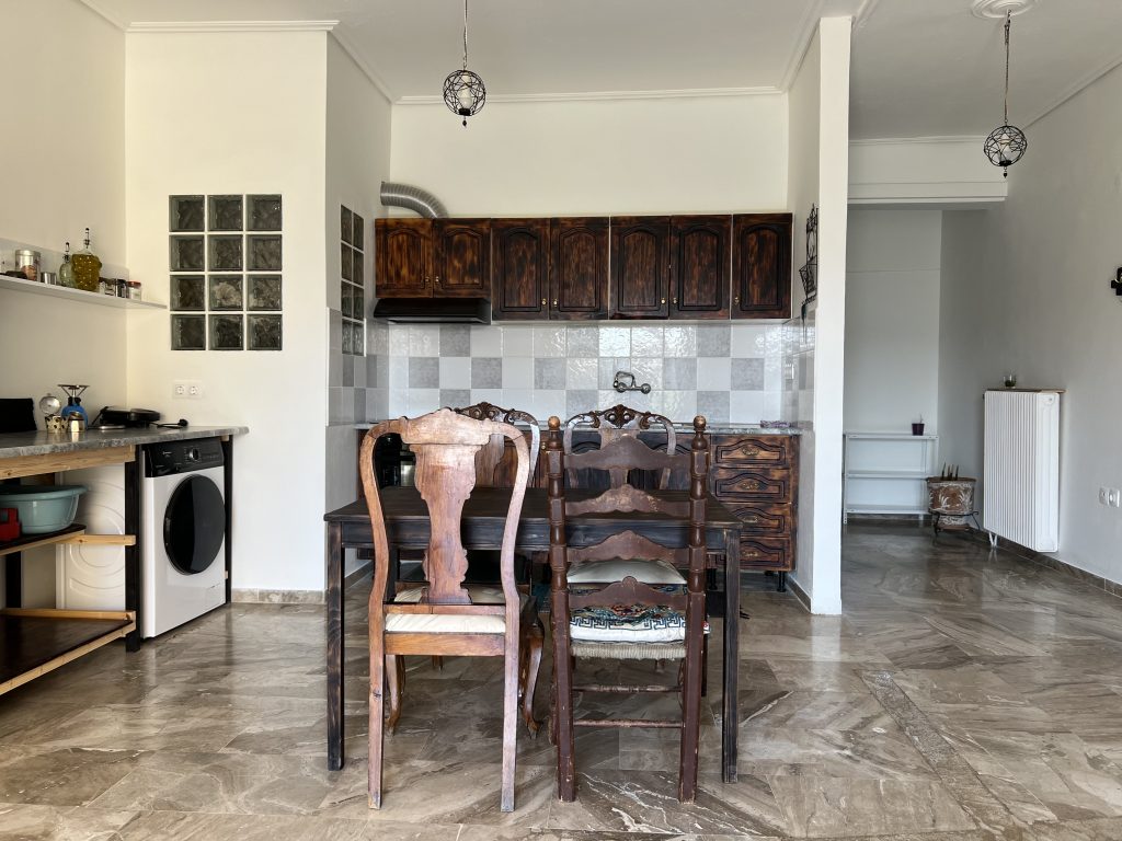 Living room / kitchen area