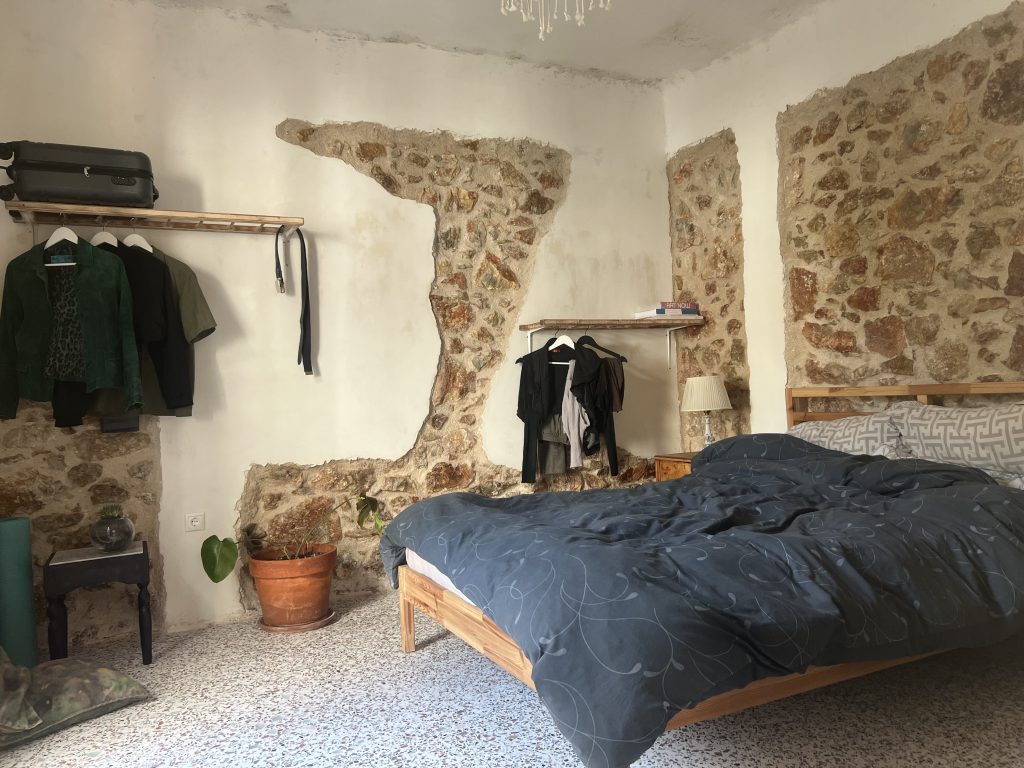 Yellow Howse. Bedroom